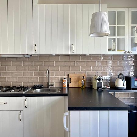 Toast By Night Bed & Breakfast Haarlem Bagian luar foto